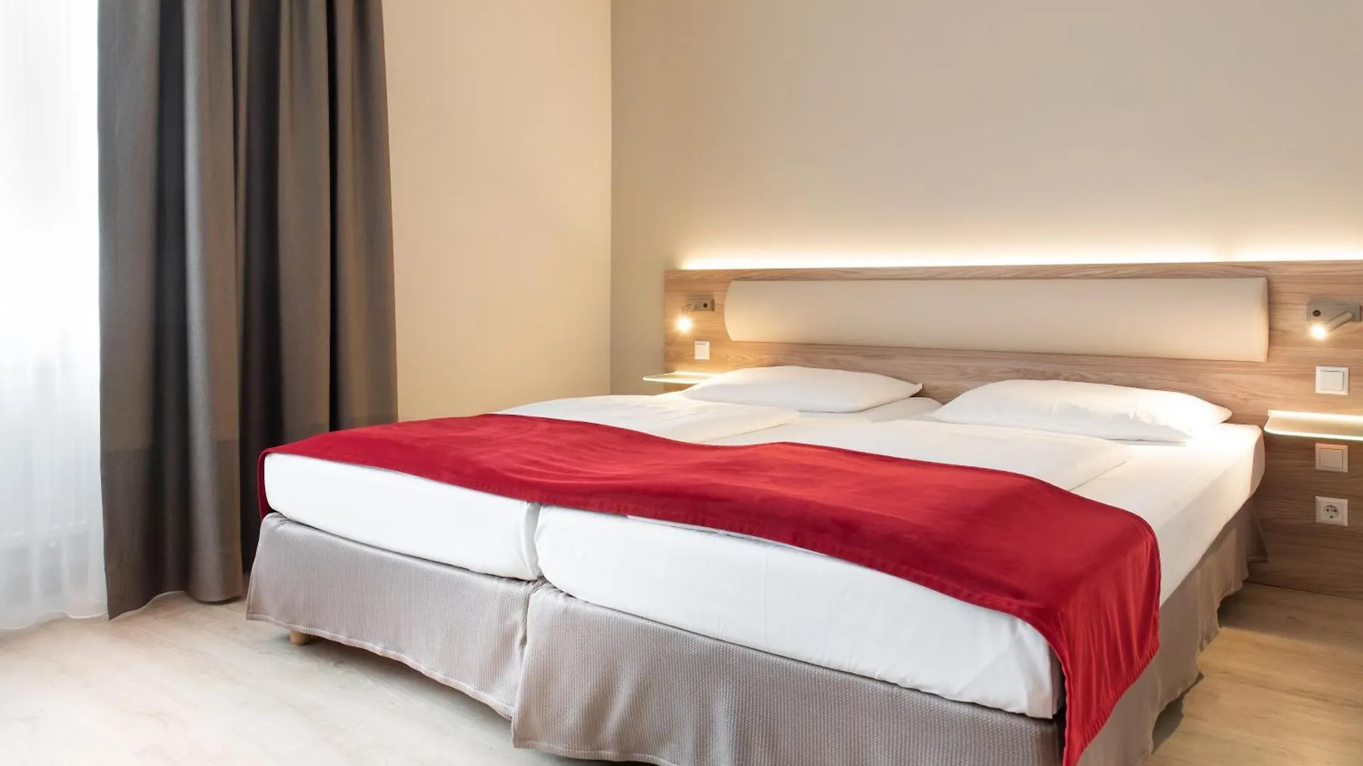 Hotel Koenigshof Am Funkturm Business Hannover Germany